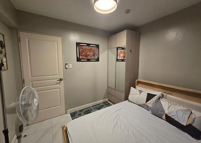 Monarch Parksuites - Balmoral Place 3* Manila